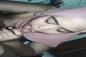 Kerudung Merah Muda Kuasai Panggung Utama